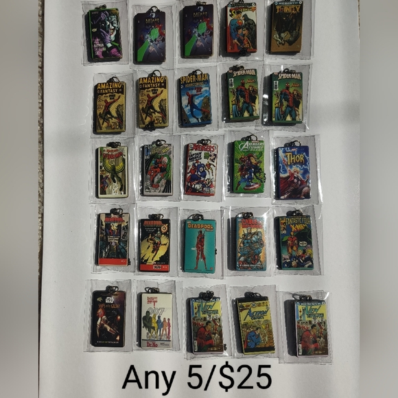 🆕 Comic book Cover Pendant Necklaces DC Comics Marvel Spiderman Deadpool_5/$25 - Picture 1 of 6